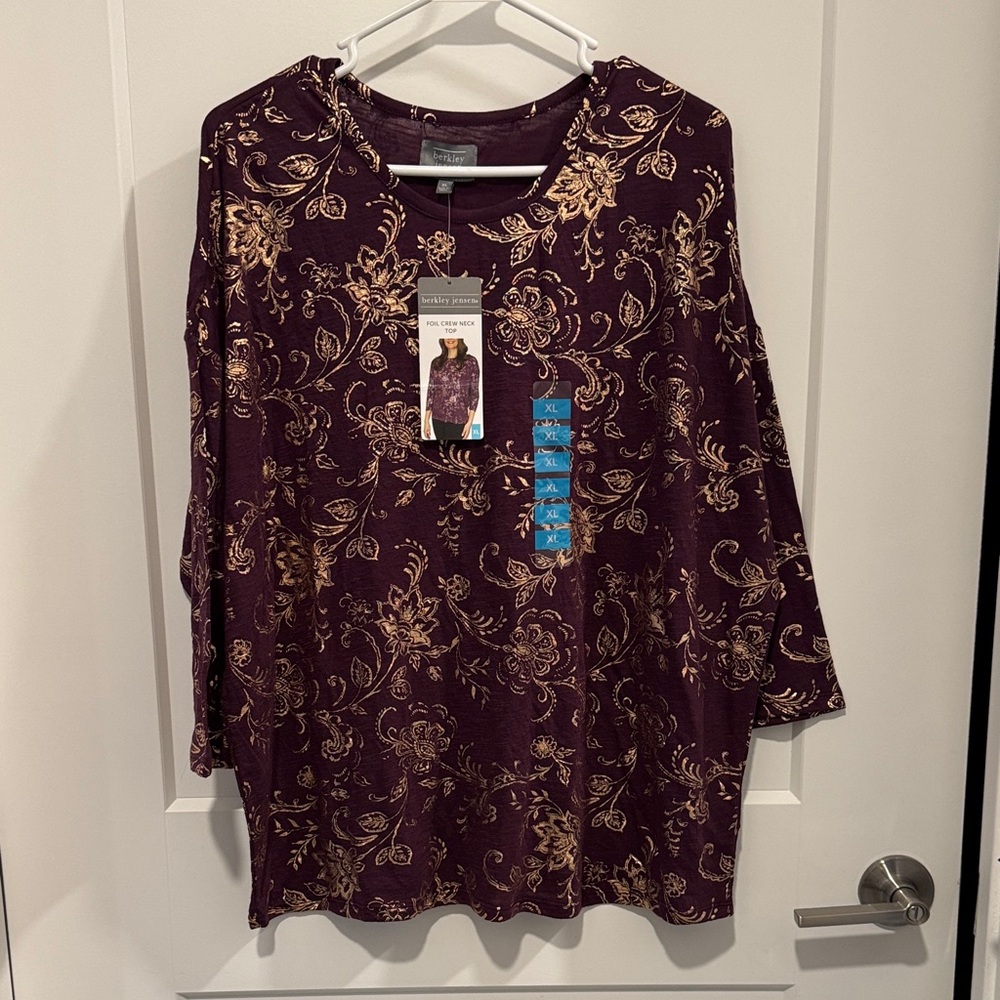 Berkeley Jensen Purple/burgundy and Gold Floral top size XL